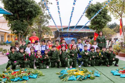 Hoạt động trải nghiệm “Bé tập làm chiến sĩ”